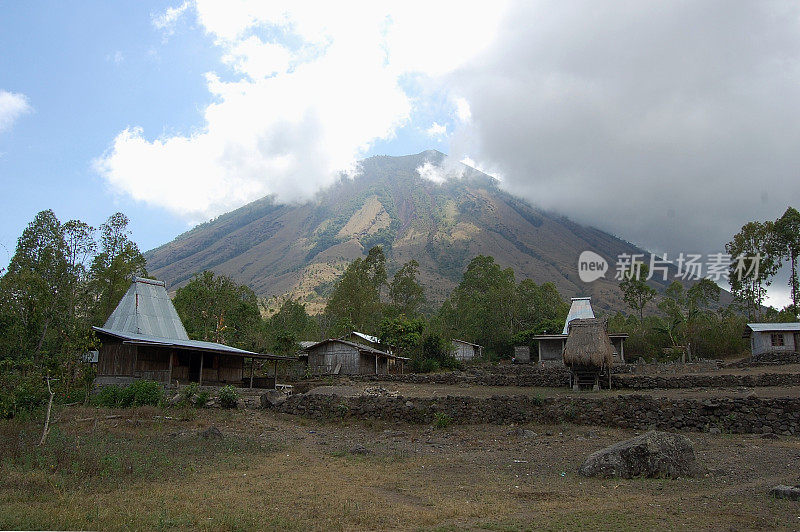 Inerie Volcano, Flores -印度尼西亚